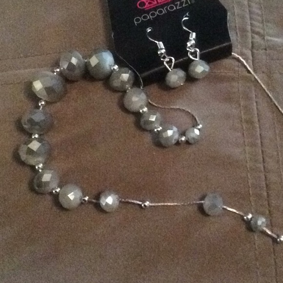 Sage & Silver Beaded Necklace/Earring Set - Picture 3 of 3